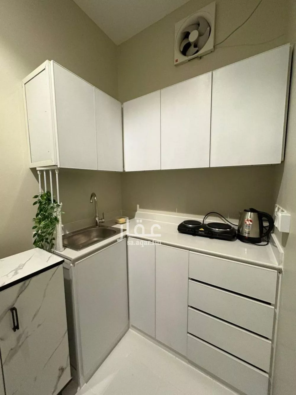 4 bedroom apartment in Al Rawdah 10