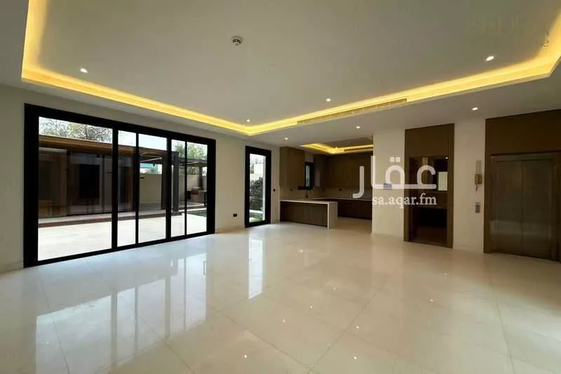 فيلا 5 غرف في سدرة 18