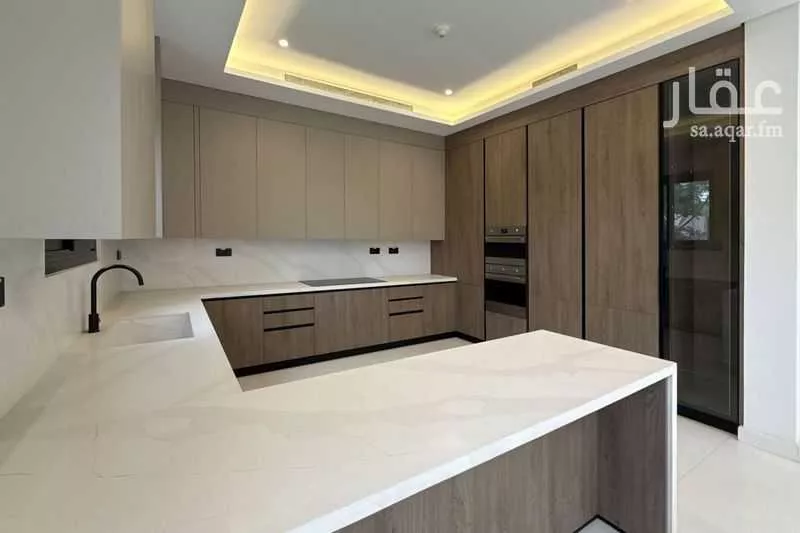 فيلا 5 غرف في سدرة 22