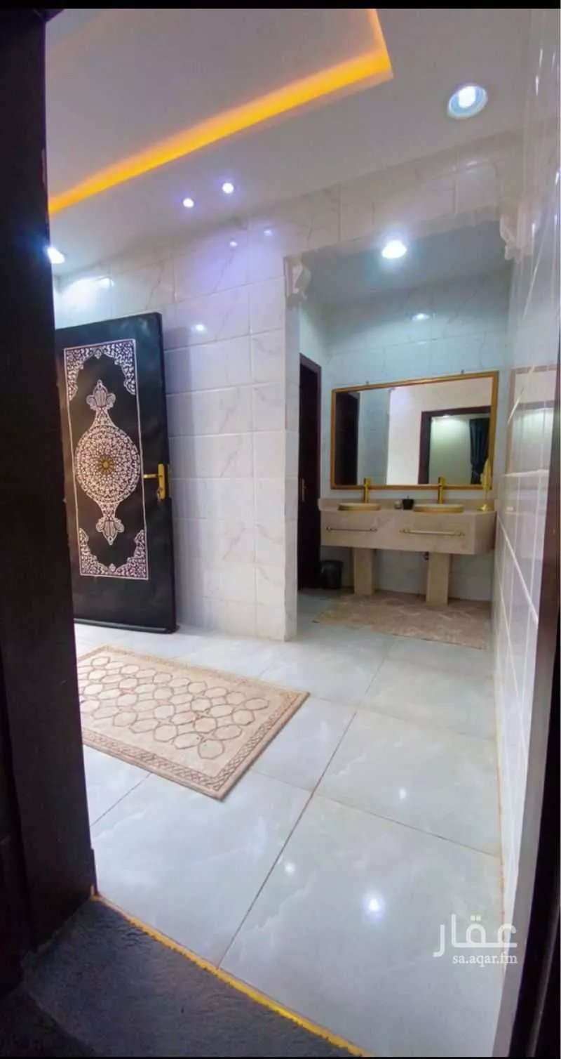 6 bedroom apartment in Al Janadriyah 4