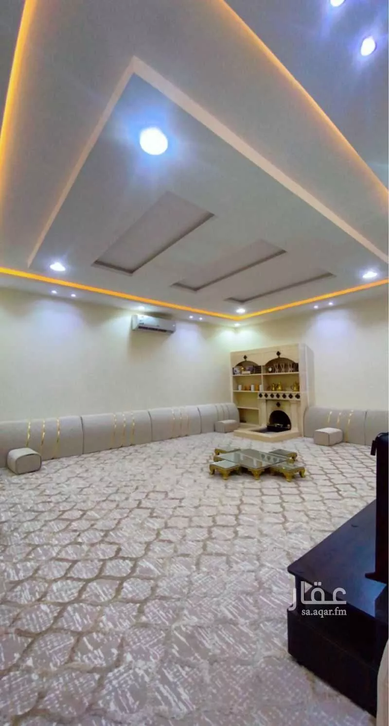 6 bedroom apartment in Al Janadriyah 7