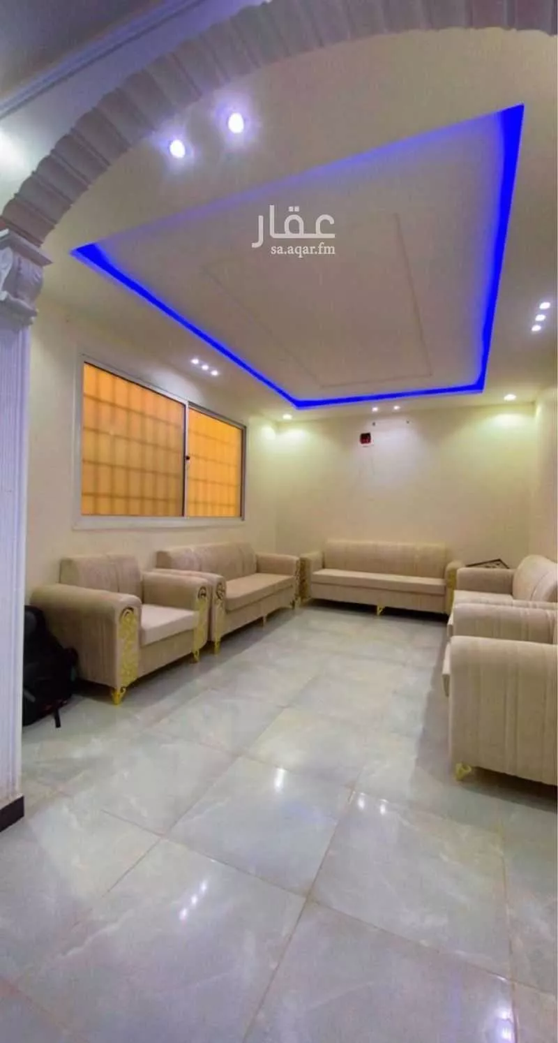 6 bedroom apartment in Al Janadriyah 8