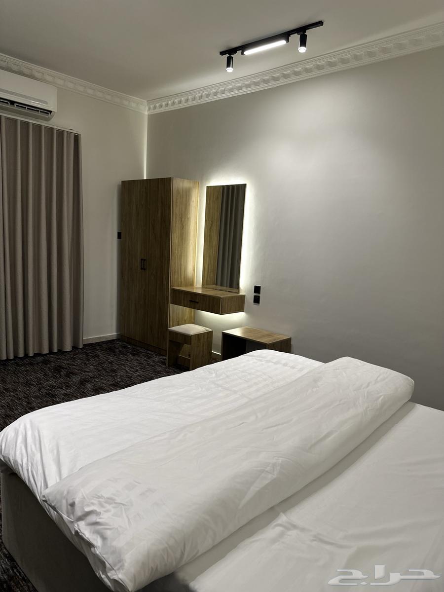 شقة  في الملك فهد 4