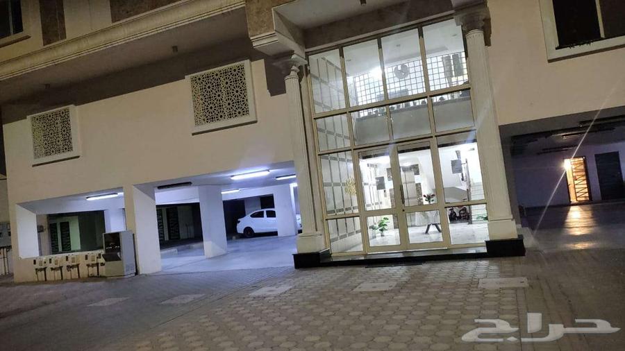 شقة 5 غرف في الإسكان