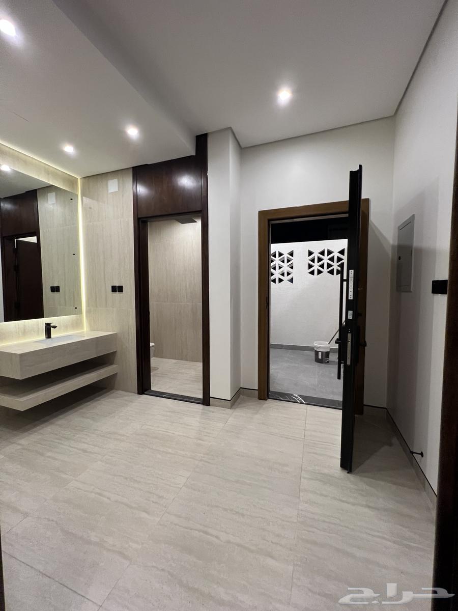 شقة 5 غرف في الملك فهد 5