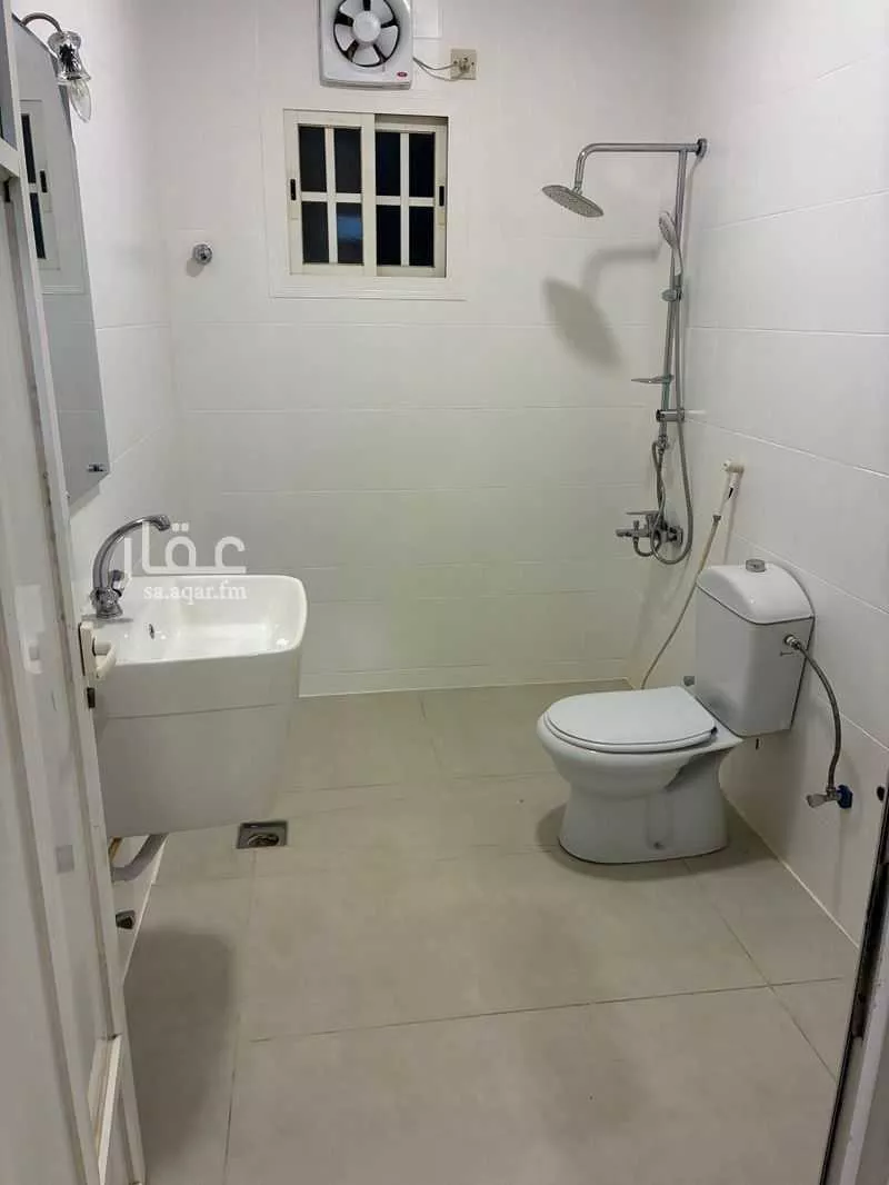 شقة 4 غرف في النزهة 3