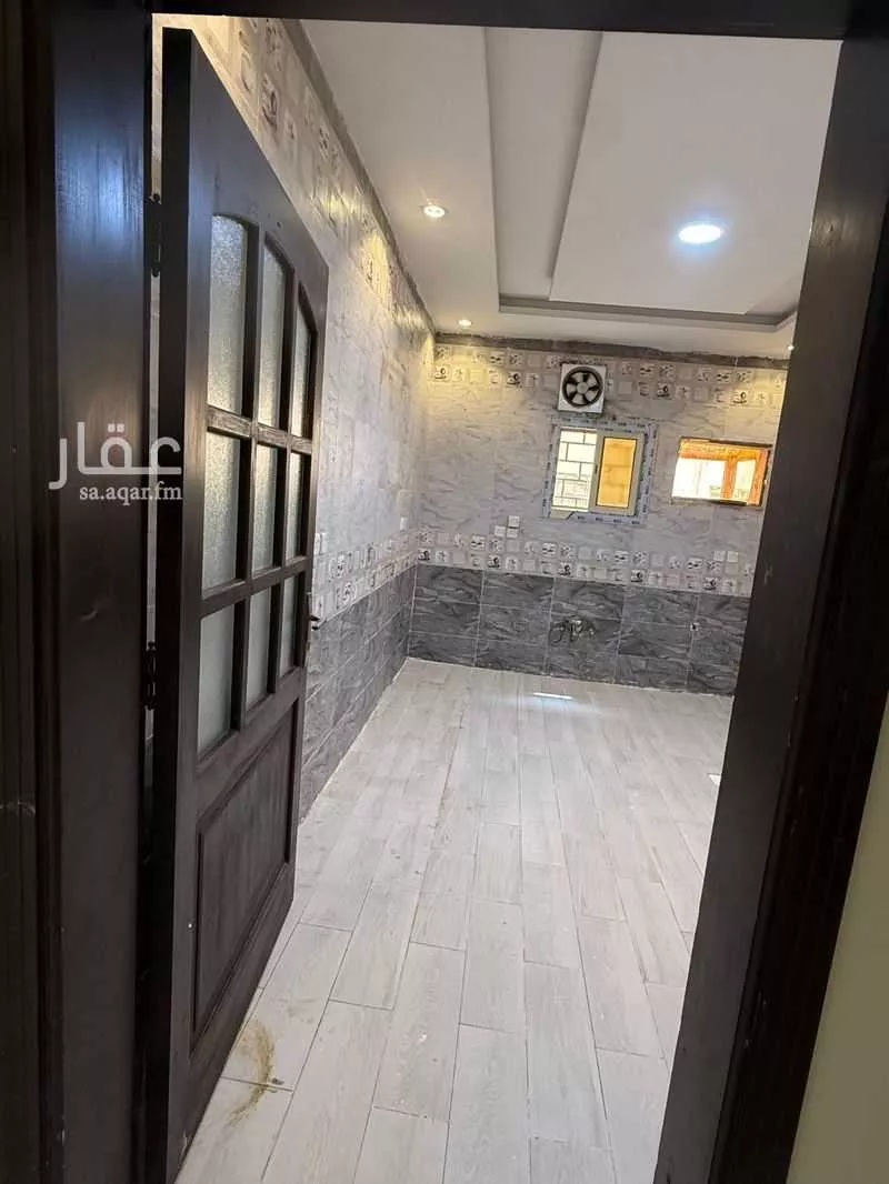 شقة 5 غرف في الملك فهد 3