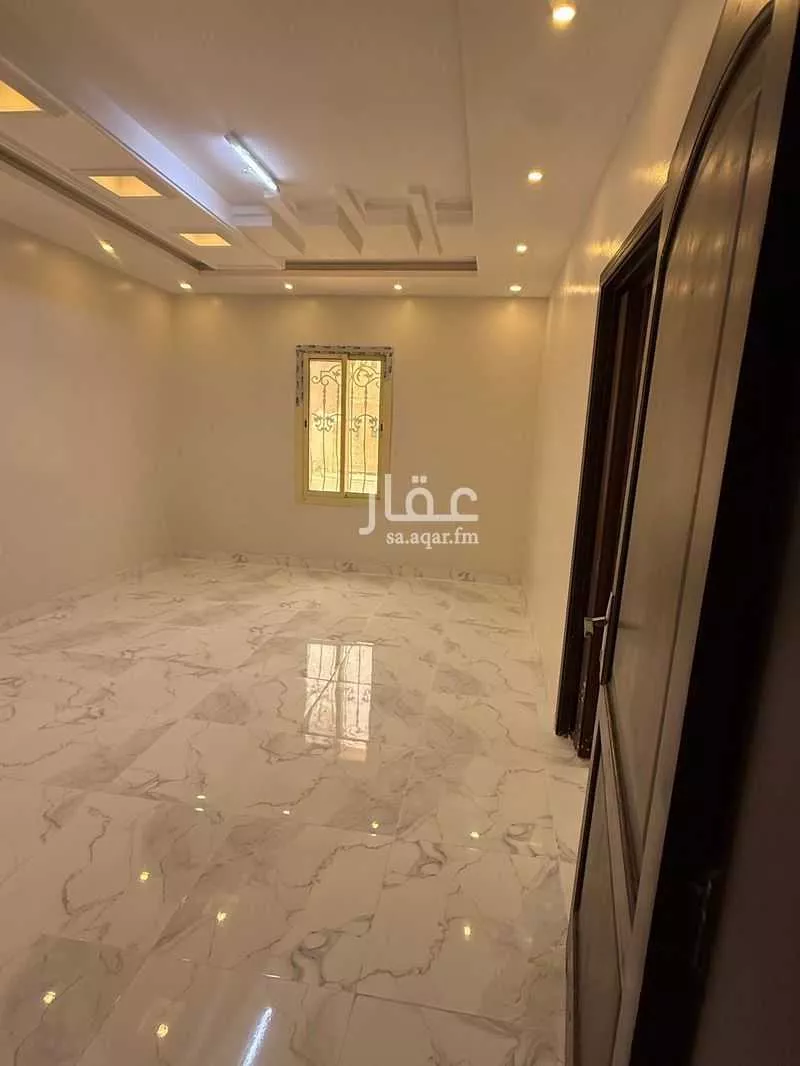 شقة 5 غرف في الملك فهد 5