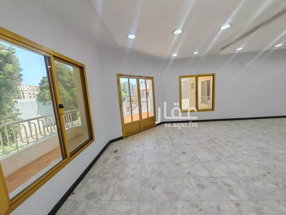 12 bedroom villa in Al Rawdah 4