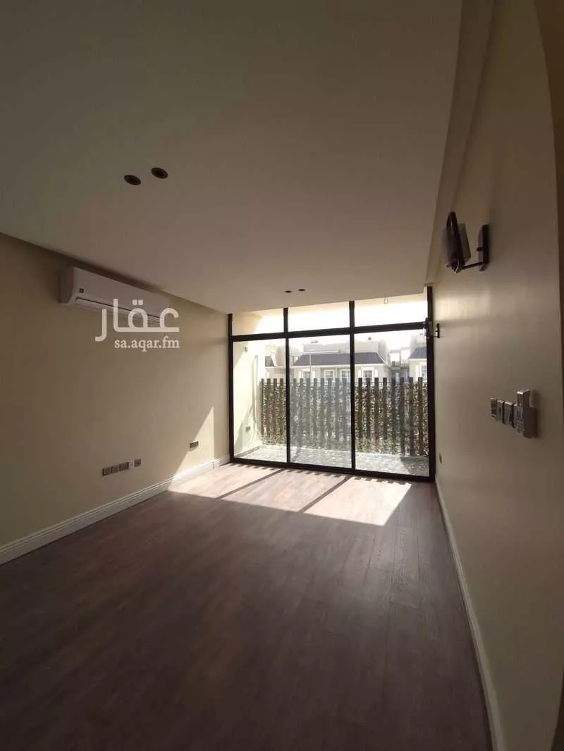 3 bedroom apartment in Al Malqa 8