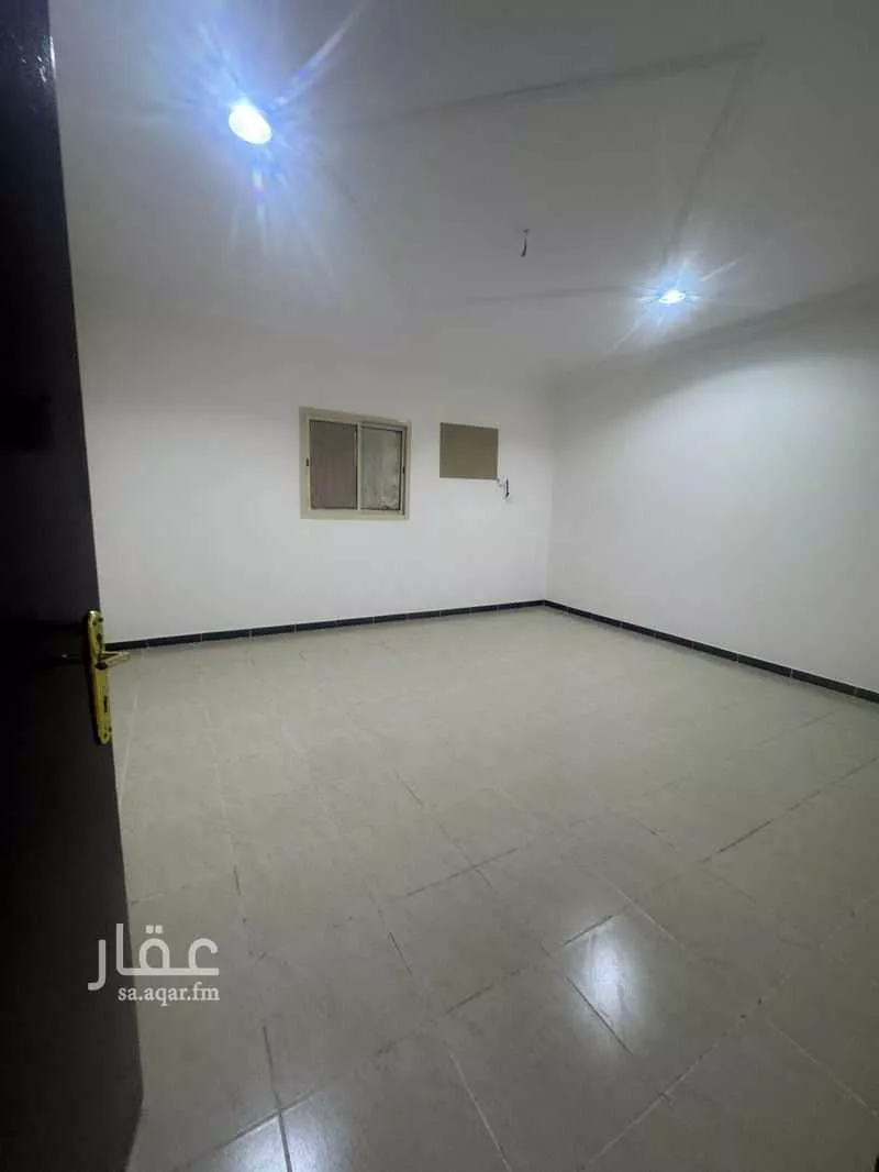 شقة 3 غرف في الرمال 1