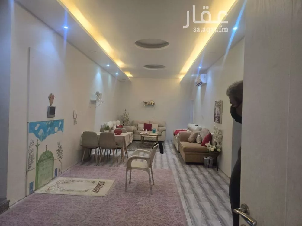 فيلا 6 غرف في الشعلة 9