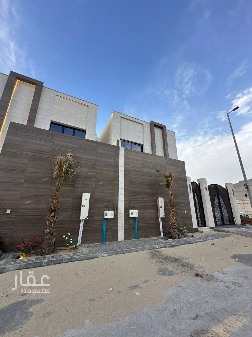 فيلا 8 غرف في الشرق 2