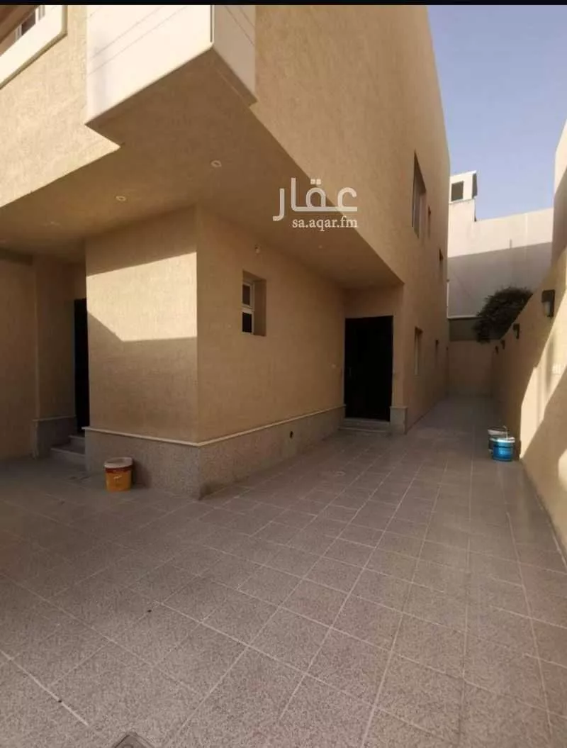 3 bedroom floor in Al Aridh 4