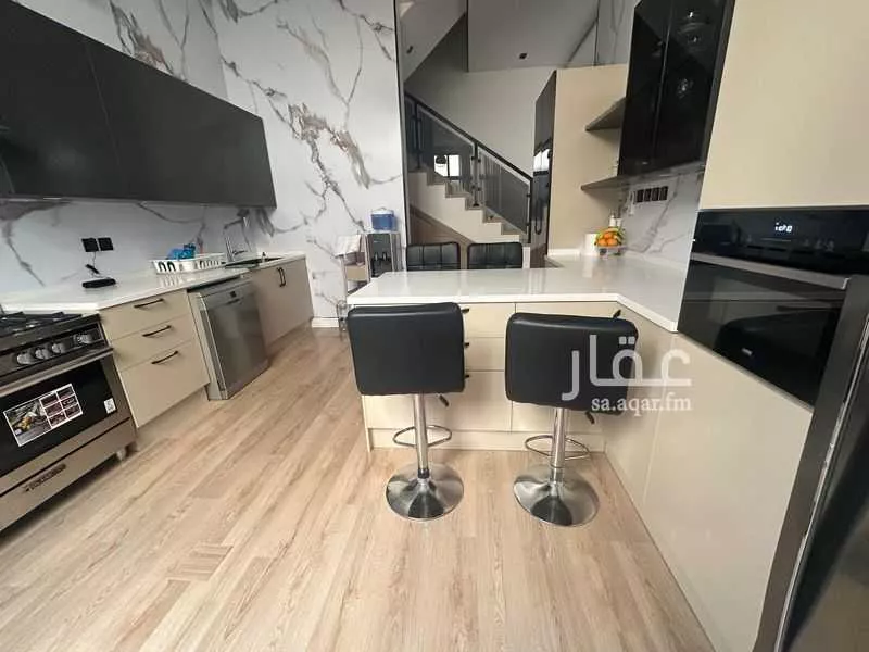 3 bedroom floor in Badr 10
