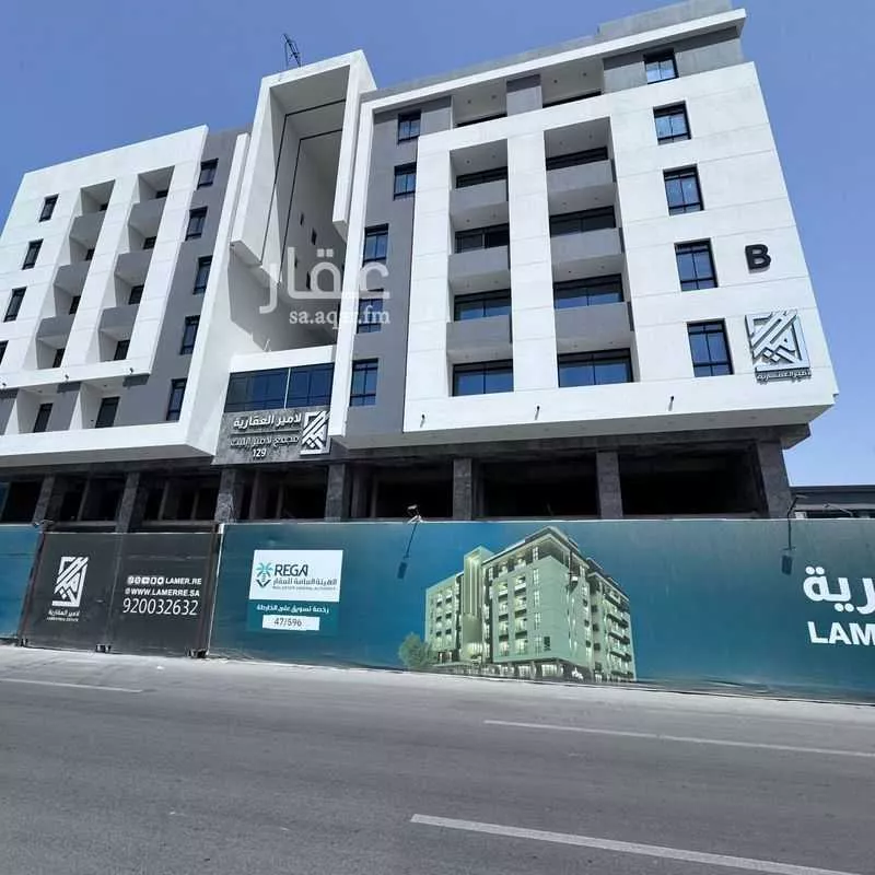 87 sqm shop in Al Sharafiyah 2