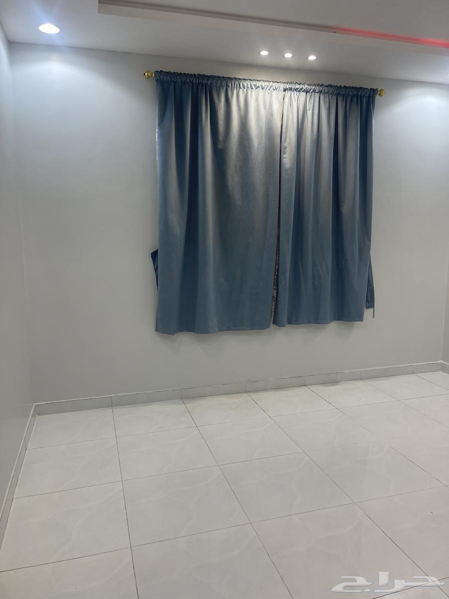 شقة 3 غرف في الرمال 5