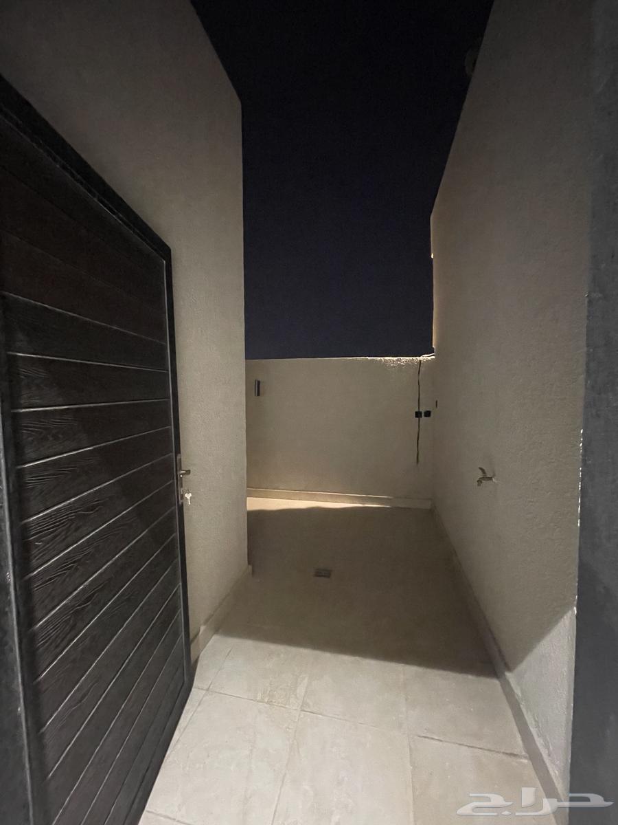 شقة 4 غرف في الندوة 2