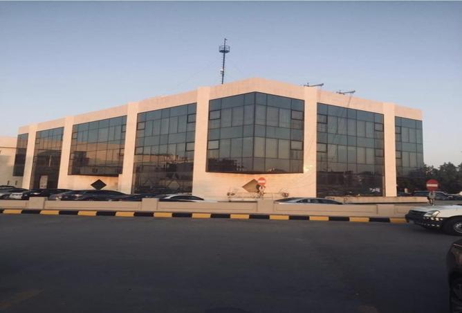 مكتب 810 م² في As Sulaymaniyah 2