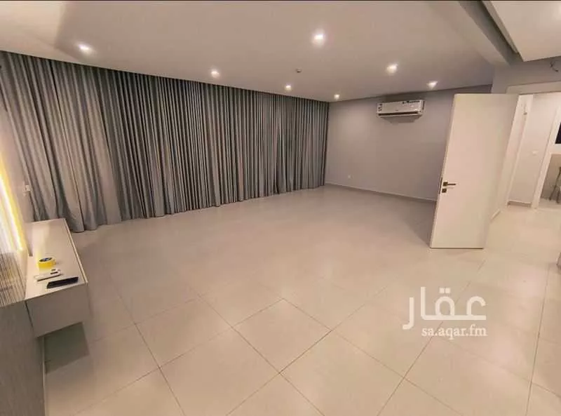 4 bedroom apartment in Al Hamdaniyah 3