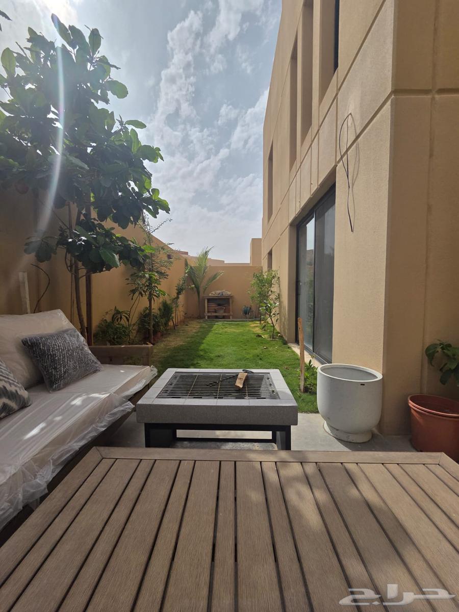 فيلا 6 غرف في المونسية 1