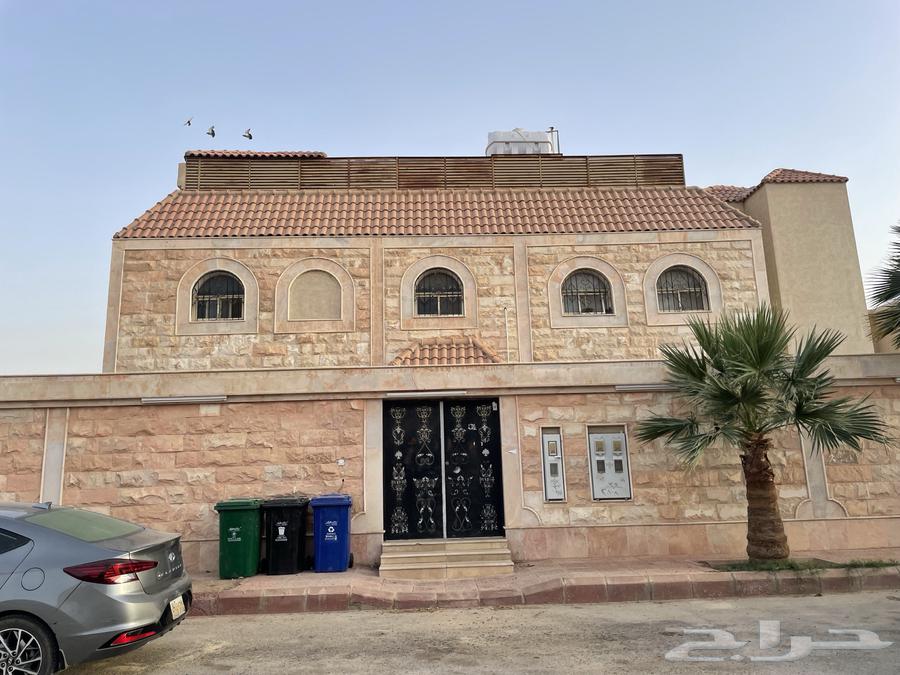 فيلا 14 غرف في الحائر 1