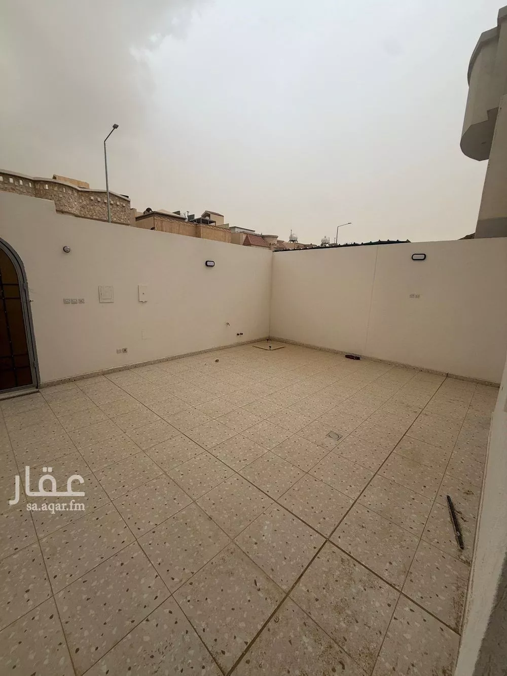 فيلا 3 غرف في المونسية 8