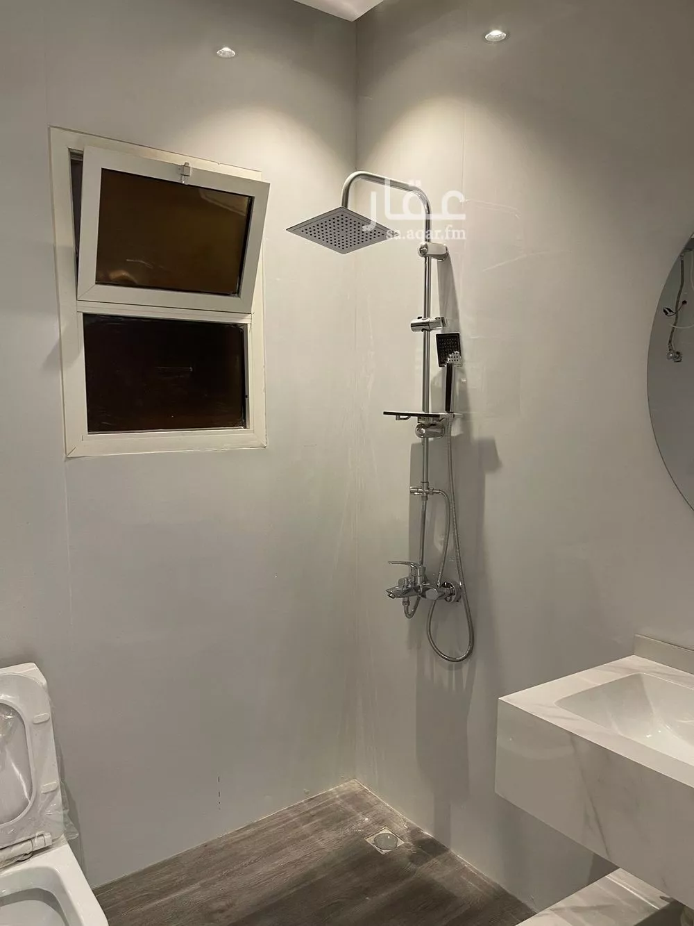 شقة 3 غرف في الملقا 4