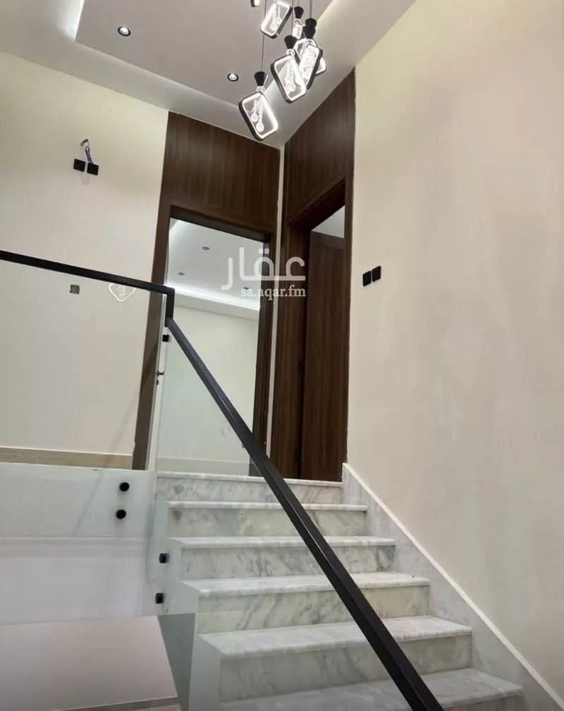 فيلا 5 غرف في بدر 12