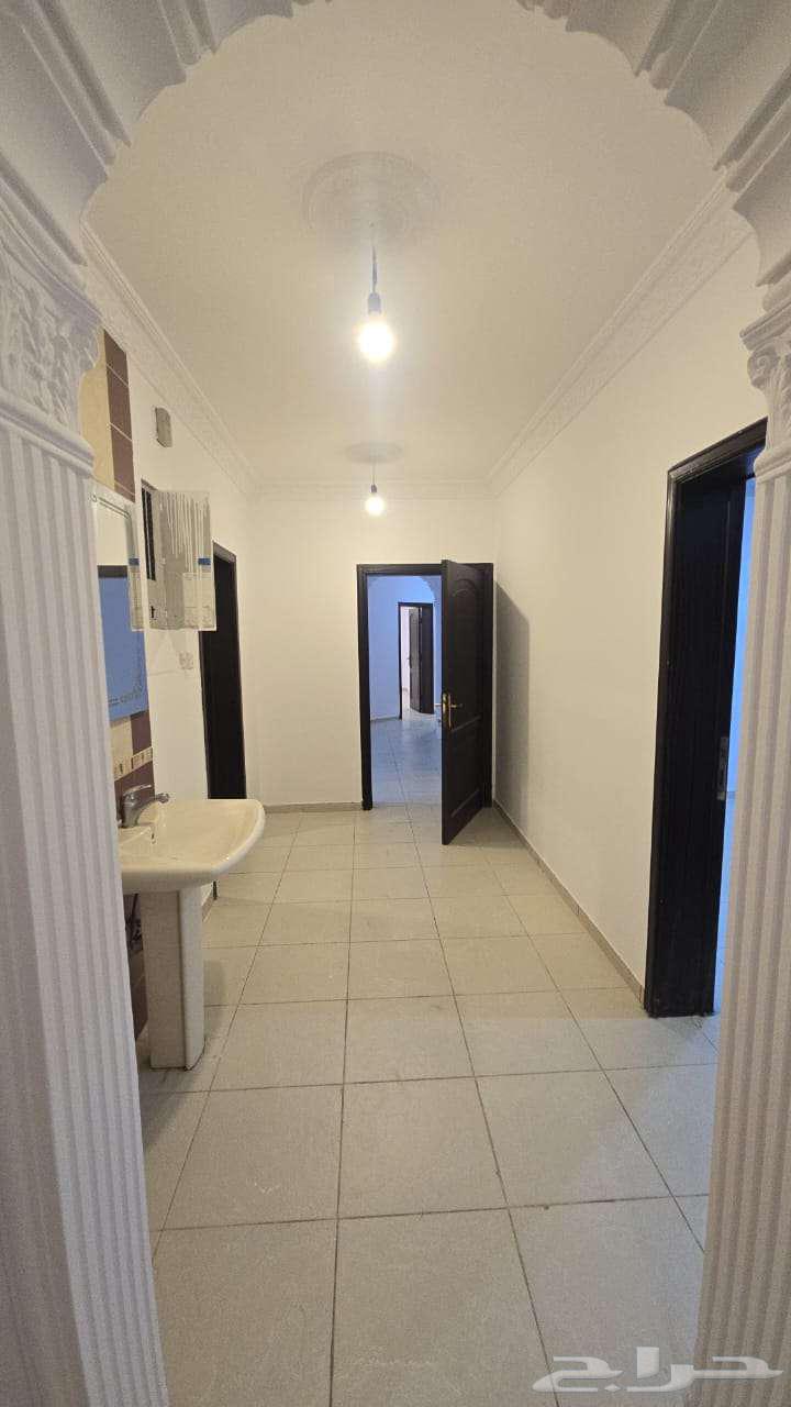 شقة 3 غرف في الريان 1