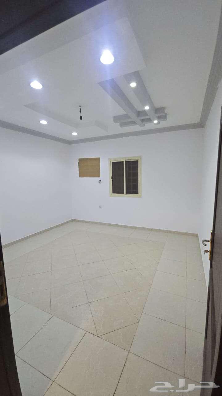 شقة 3 غرف في الريان 2