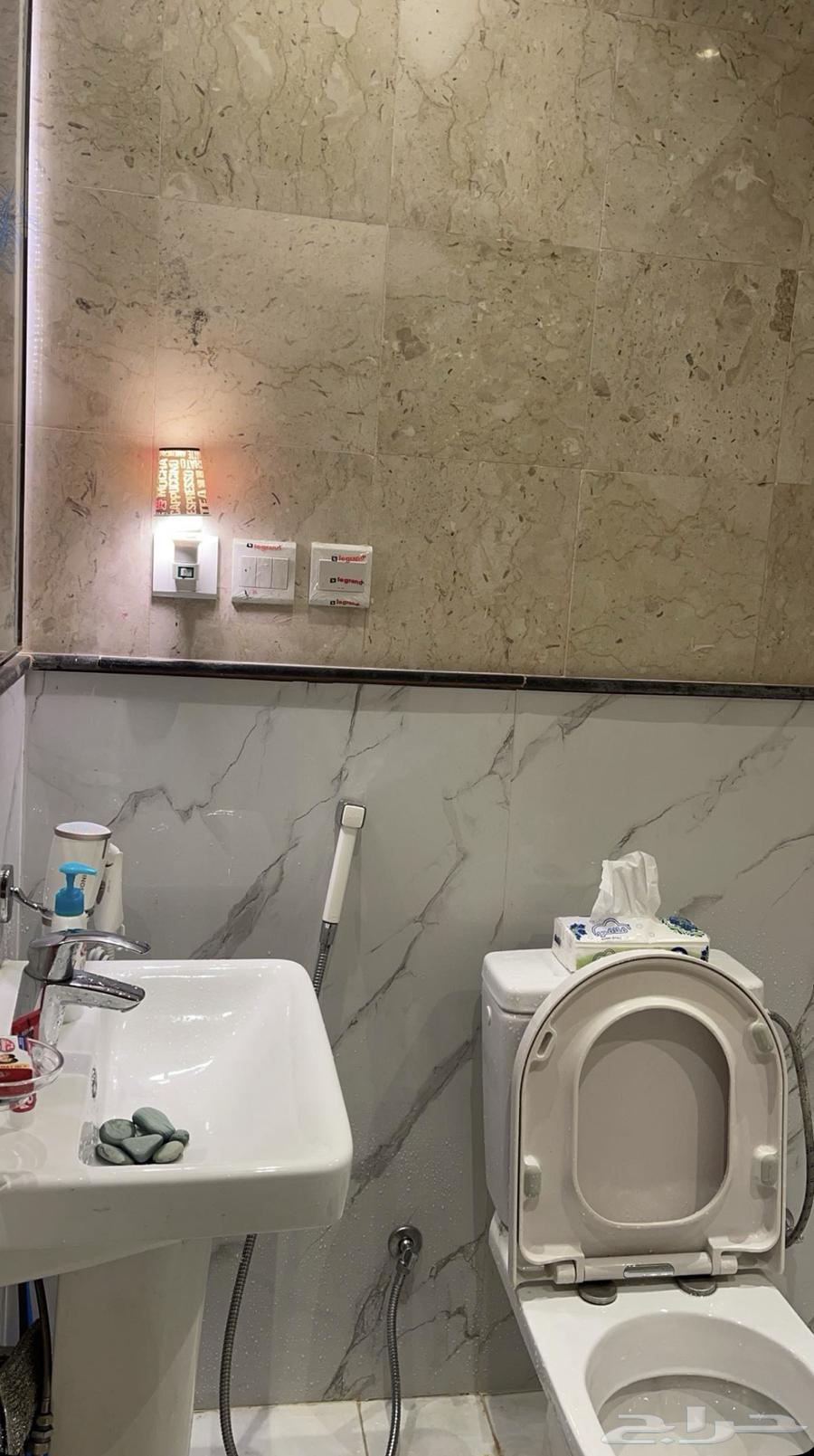 شقة 6 غرف في الفردوس 2