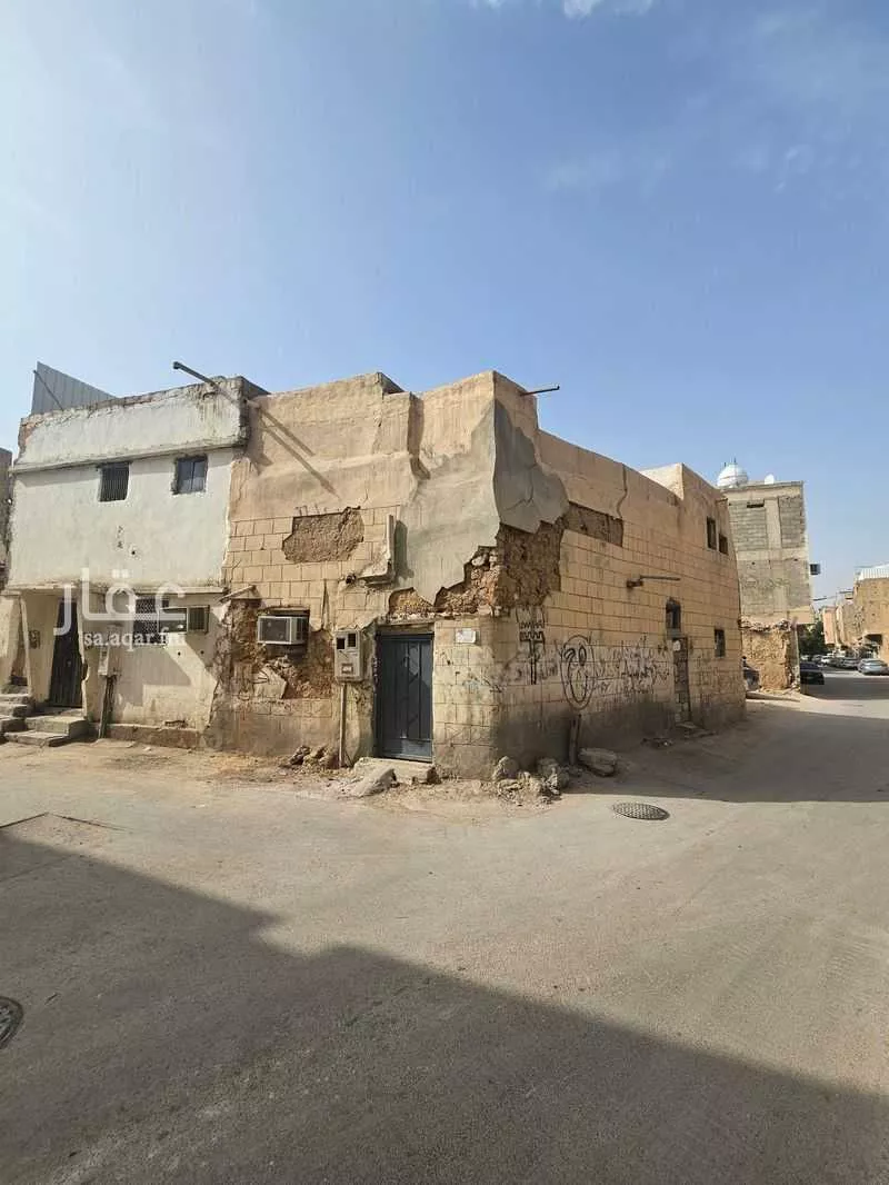 أرض 65 م² في العود