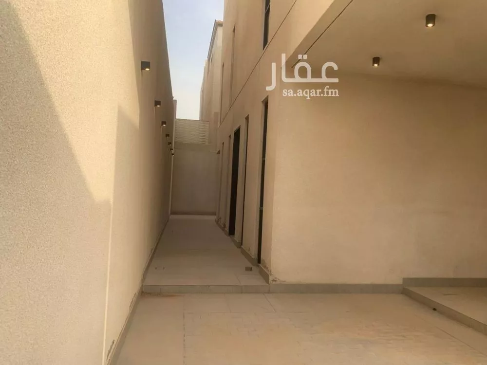 فيلا 7 غرف في الرمال 13