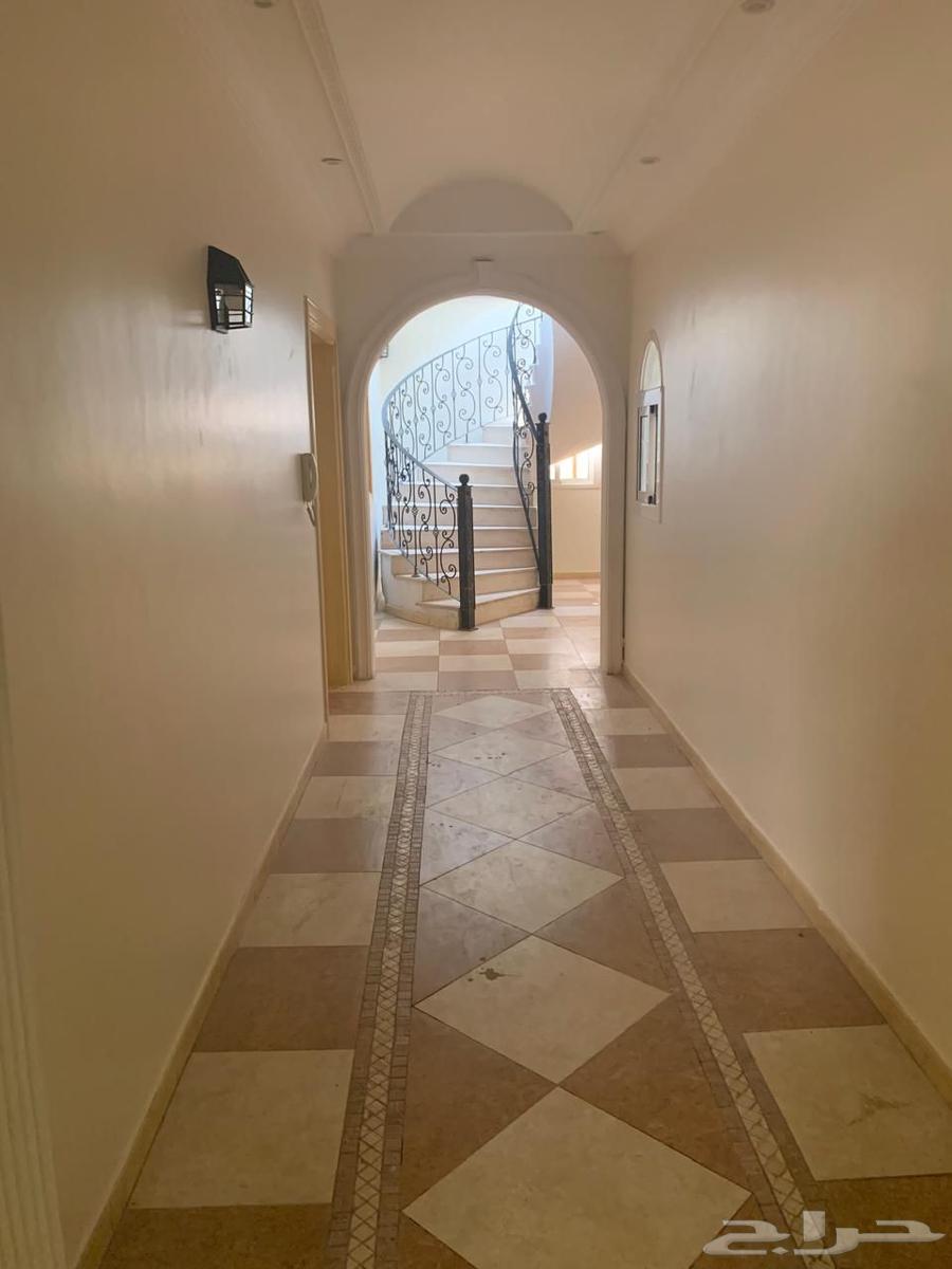 فيلا 7 غرف في المروة 3