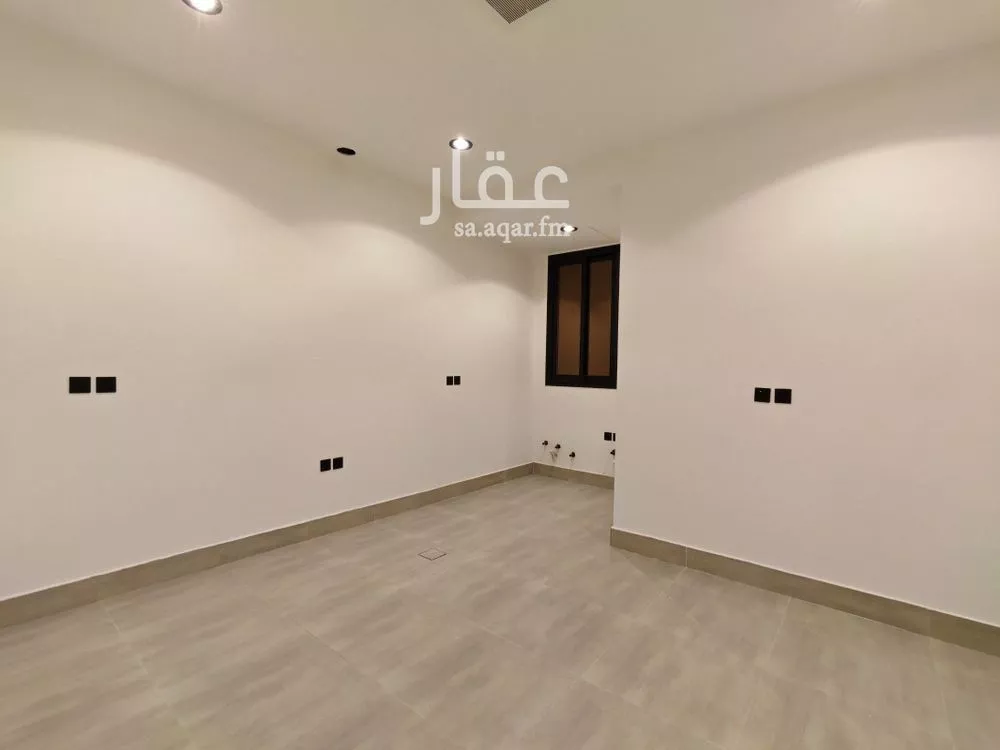4 bedroom apartment in Al Yarmouk 8