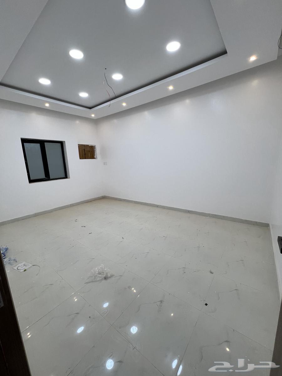 شقة 4 غرف في الحفيرة 1