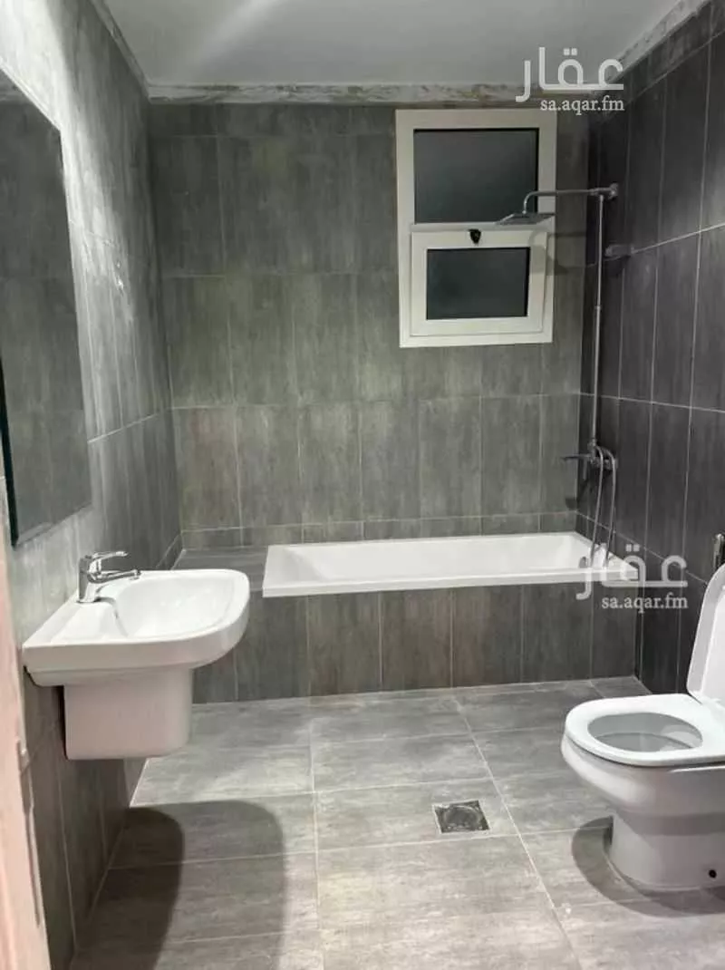 فيلا 9 غرف في الشرق 3