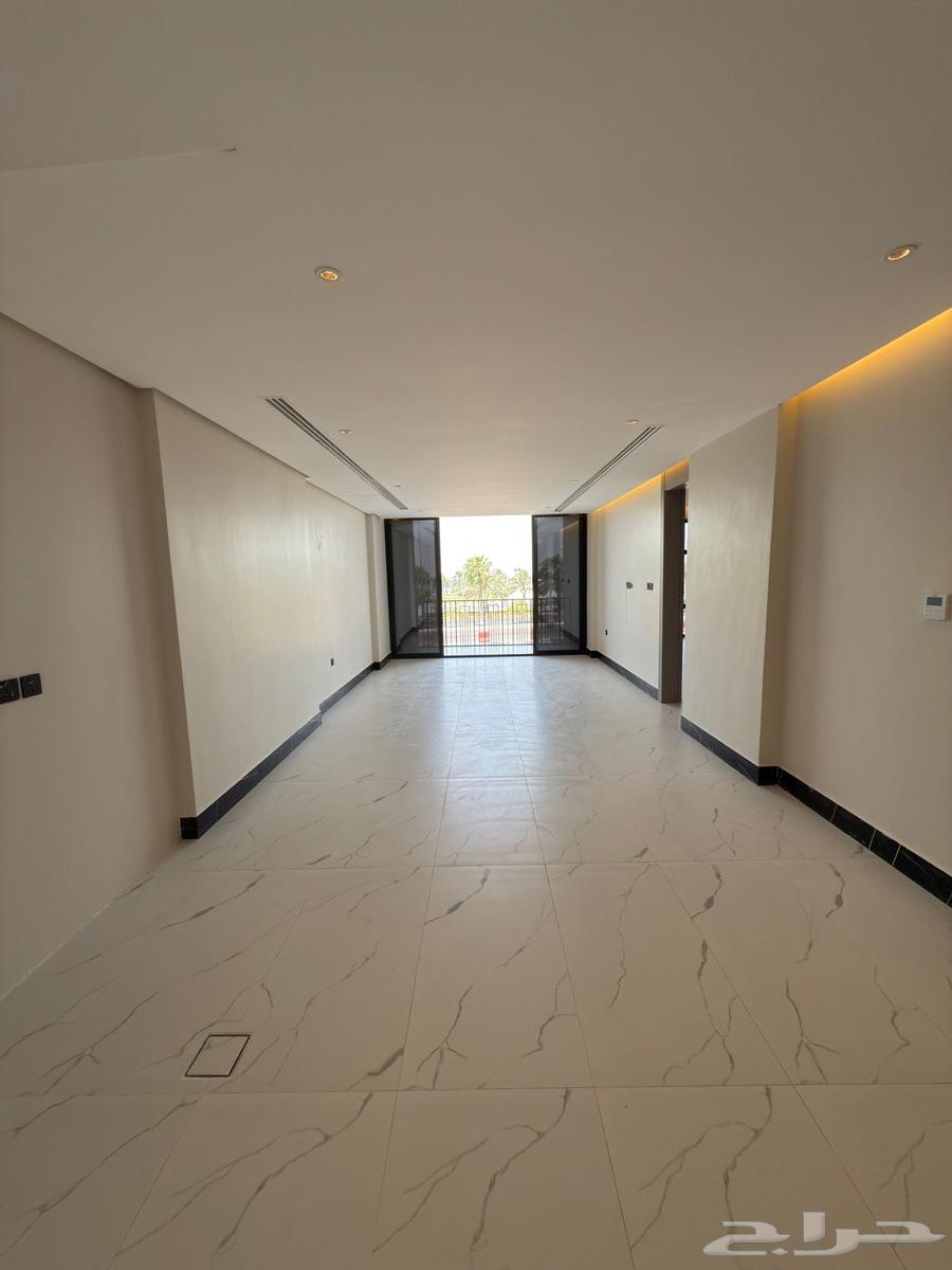 شقة 5 غرف في الشاطئ الغربي 3