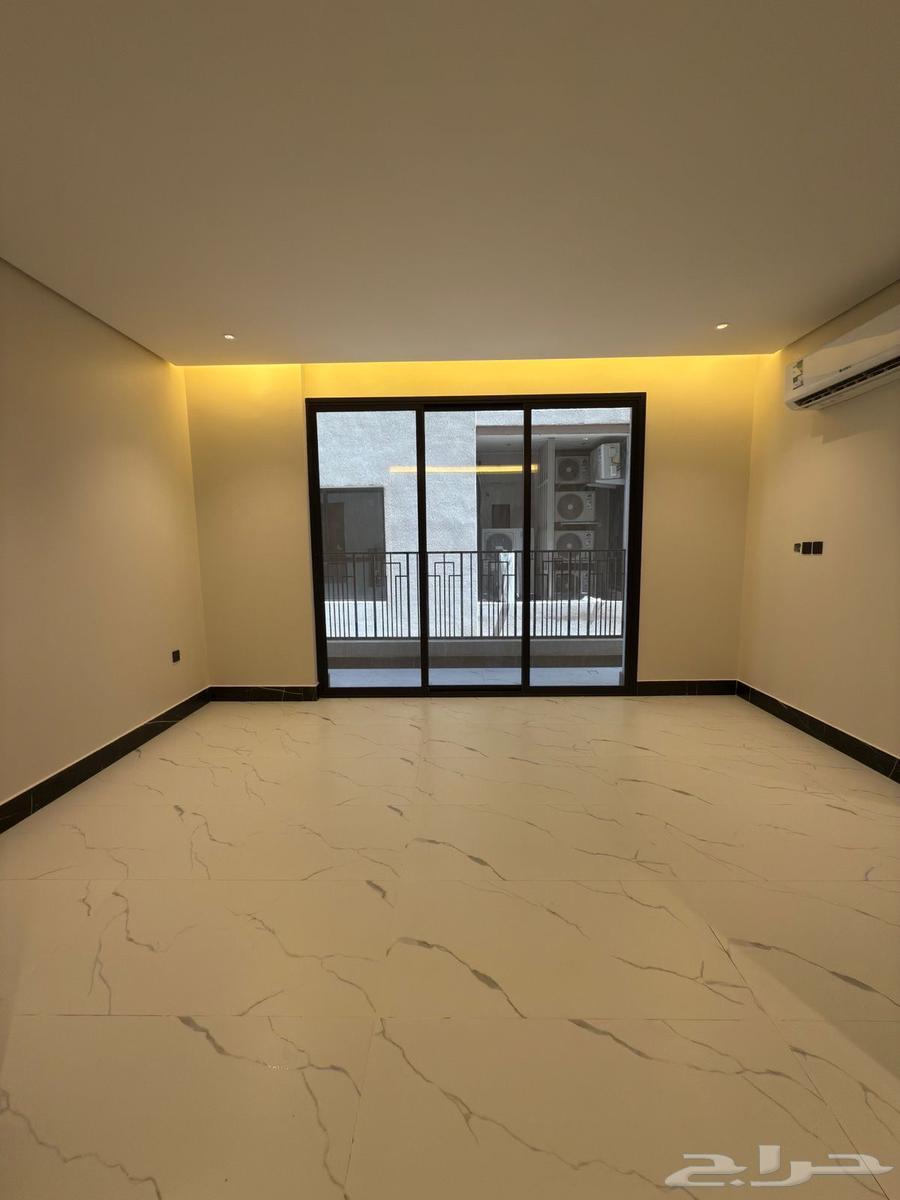 شقة 5 غرف في الشاطئ الغربي 5