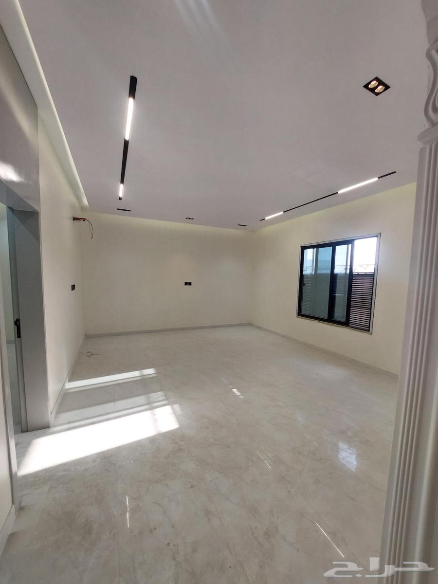 شقة 6 غرف في احد 1