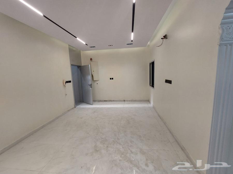 شقة 6 غرف في احد 5