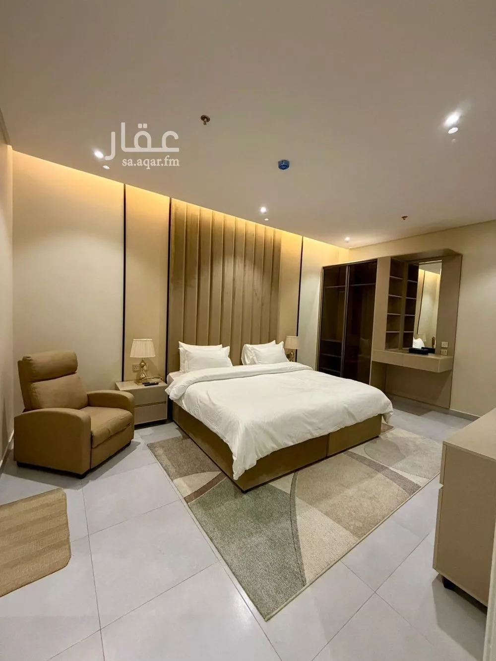 شقة 3 غرف في الملقا 4