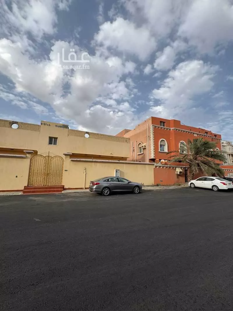 فيلا 5 غرف في طيبة 2