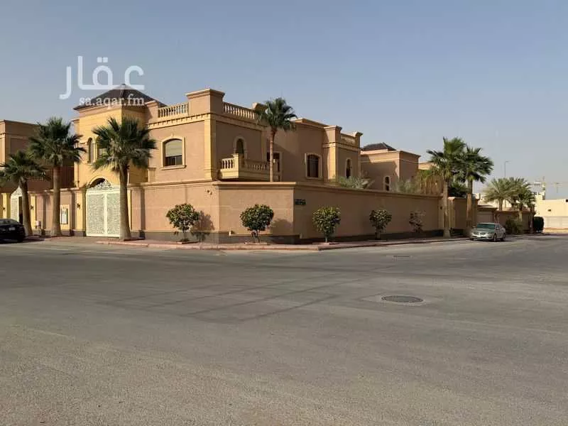 فيلا 10 غرف في عرقة 2