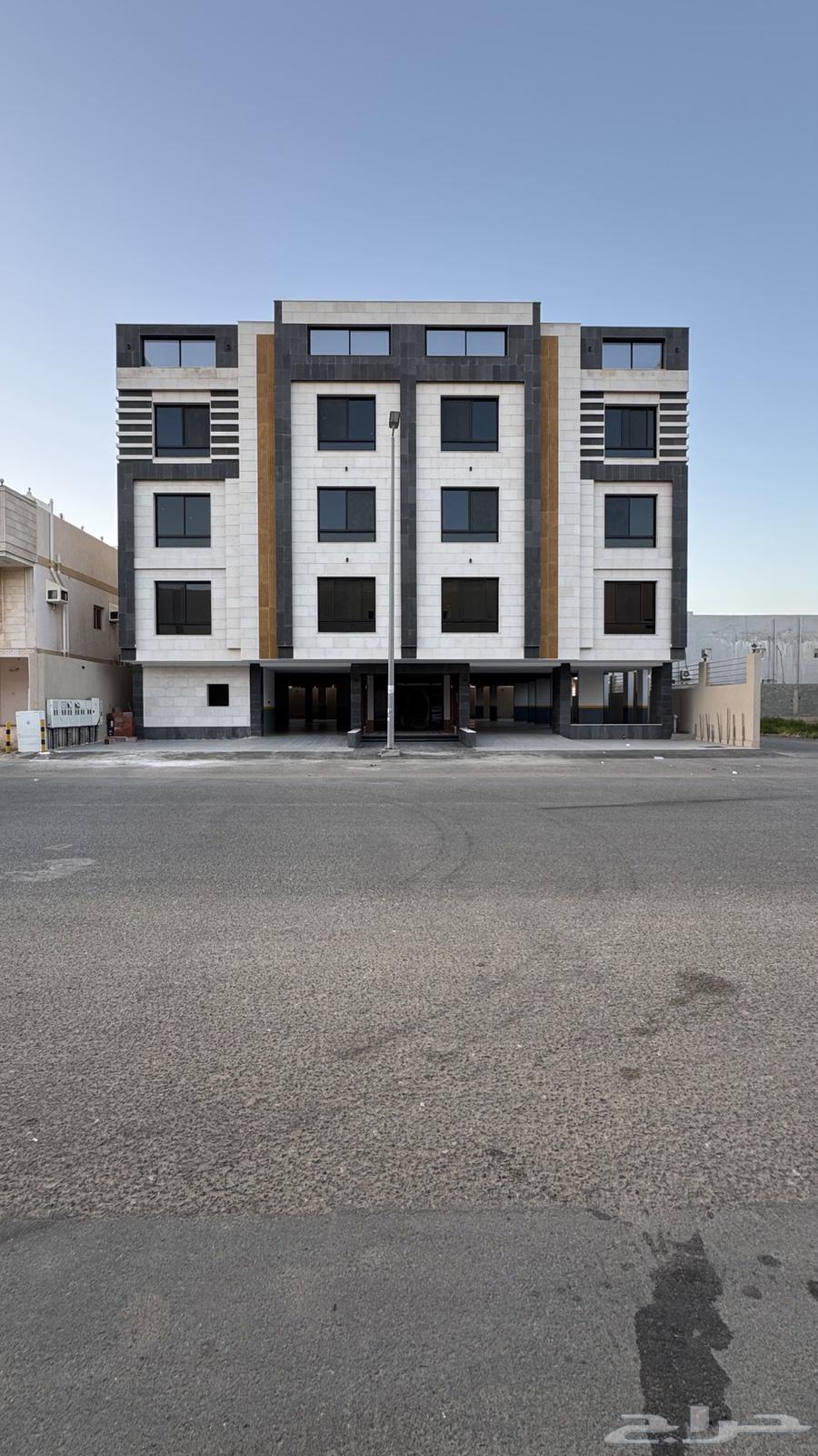 شقة 4 غرف في ولي العهد 1