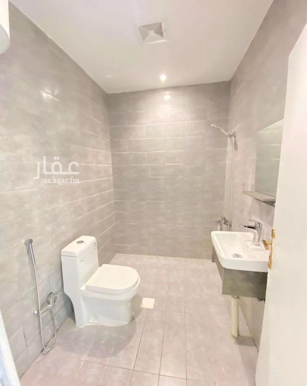 1 bedroom apartment in Hittin 3