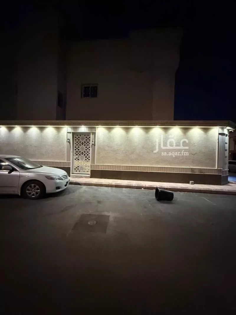 فيلا 9 غرف في العريجاء الغربية 2