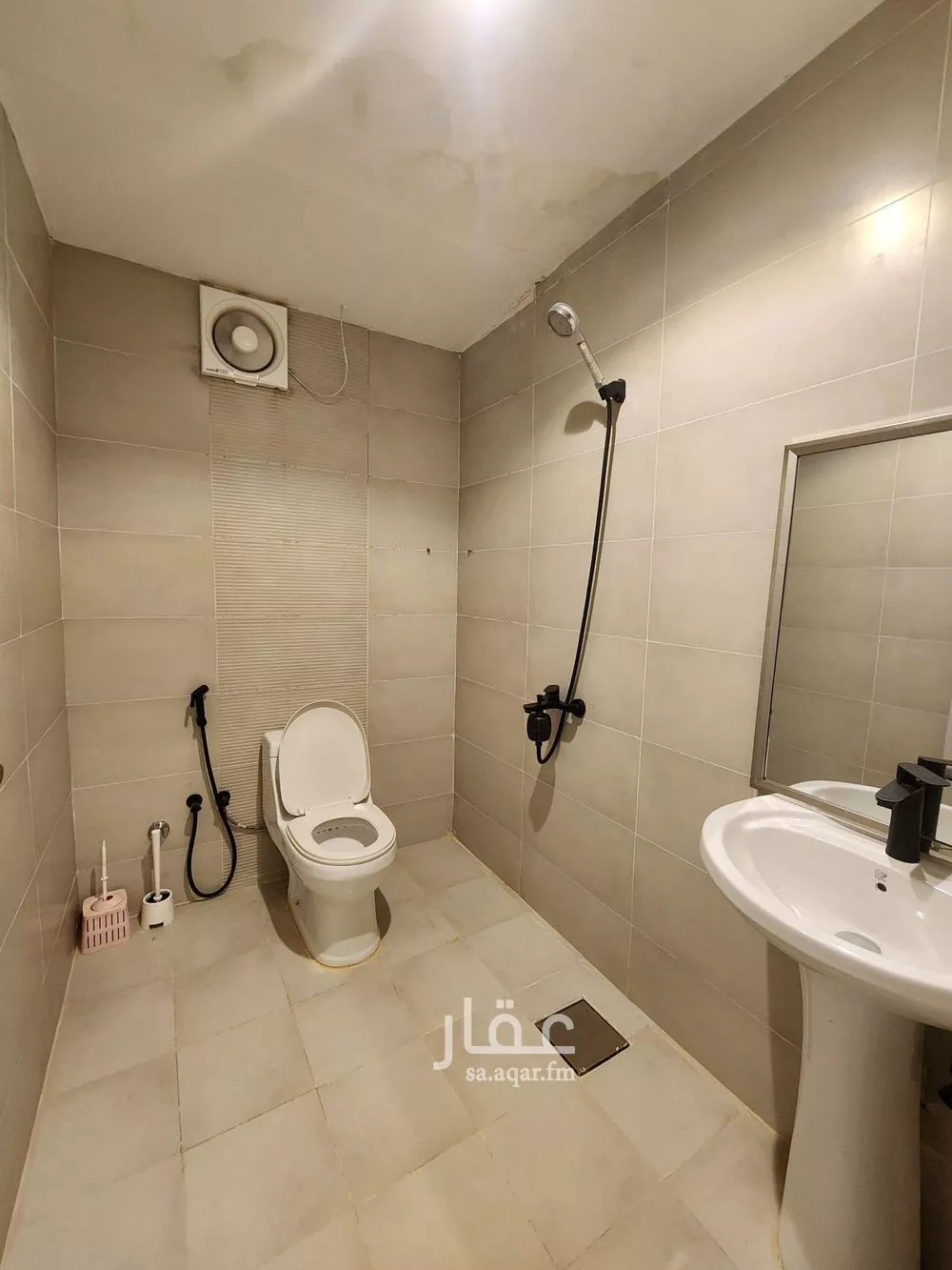 شقة 1 غرف في الملقا 3
