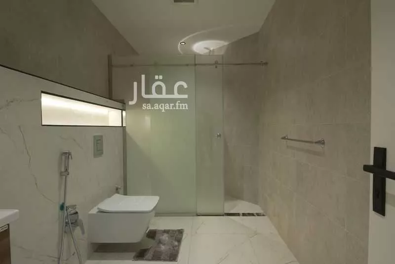 شقة 5 غرف في العليا 16